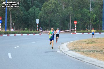 BINH DUONG NEW CITY HALF MARATHON 2024 - Ảnh #1735295