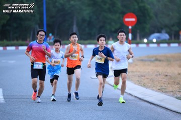 BINH DUONG NEW CITY HALF MARATHON 2024 - Ảnh #1726026