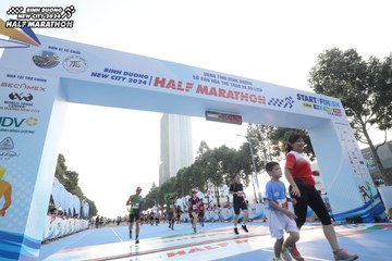 BINH DUONG NEW CITY HALF MARATHON 2024 - Ảnh #1821439