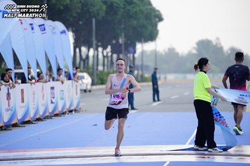 BINH DUONG NEW CITY HALF MARATHON 2024 - Ảnh #1770810