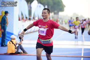 BINH DUONG NEW CITY HALF MARATHON 2024 - Ảnh #1762345