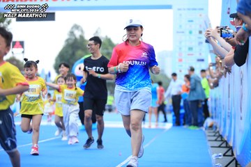 BINH DUONG NEW CITY HALF MARATHON 2024 - Ảnh #1727434