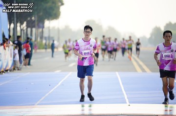 BINH DUONG NEW CITY HALF MARATHON 2024 - Ảnh #1761310