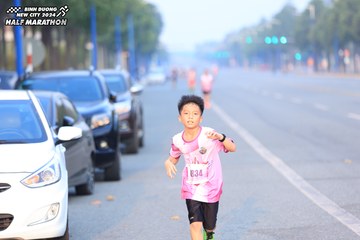 BINH DUONG NEW CITY HALF MARATHON 2024 - Ảnh #1739658