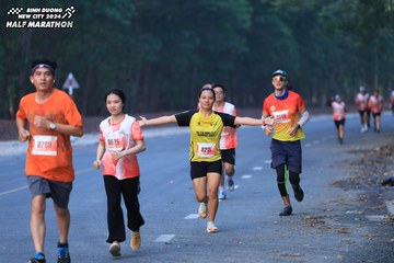 BINH DUONG NEW CITY HALF MARATHON 2024 - Ảnh #1750239