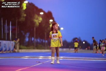 BINH DUONG NEW CITY HALF MARATHON 2024 - Ảnh #1729347