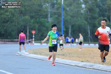 BINH DUONG NEW CITY HALF MARATHON 2024 - Ảnh #1735965
