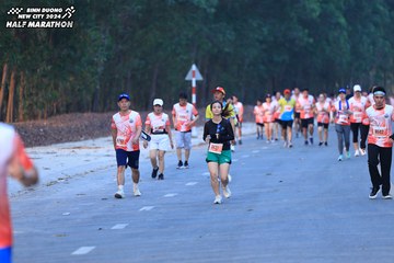 BINH DUONG NEW CITY HALF MARATHON 2024 - Ảnh #1750773