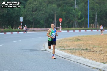 BINH DUONG NEW CITY HALF MARATHON 2024 - Ảnh #1735119