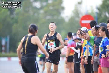 BINH DUONG NEW CITY HALF MARATHON 2024 - Ảnh #1736922