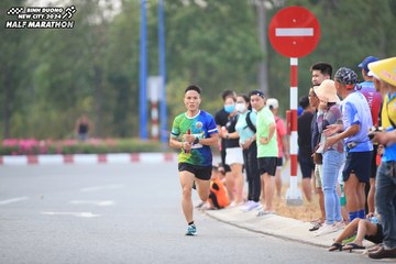 BINH DUONG NEW CITY HALF MARATHON 2024 - Ảnh #1736621