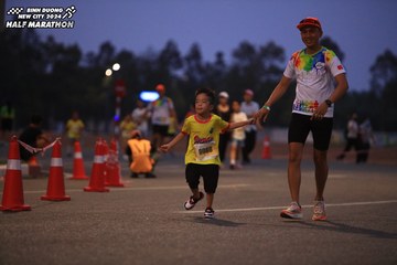 BINH DUONG NEW CITY HALF MARATHON 2024 - Ảnh #1728485