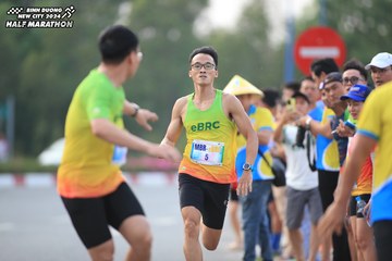 BINH DUONG NEW CITY HALF MARATHON 2024 - Ảnh #1736717