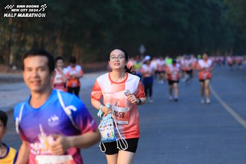 BINH DUONG NEW CITY HALF MARATHON 2024 - Ảnh #1772086