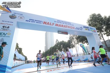 BINH DUONG NEW CITY HALF MARATHON 2024 - Ảnh #1821817