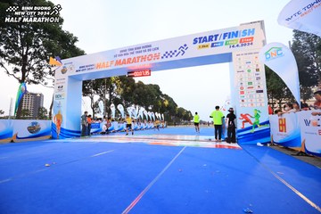 BINH DUONG NEW CITY HALF MARATHON 2024 - Ảnh #1729513