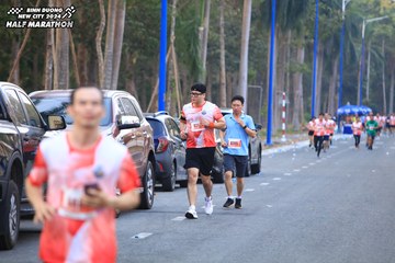 BINH DUONG NEW CITY HALF MARATHON 2024 - Ảnh #1756376