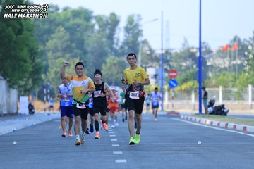 BINH DUONG NEW CITY HALF MARATHON 2024 - Ảnh #1765249