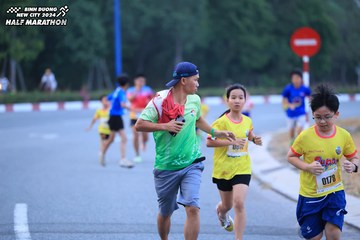 BINH DUONG NEW CITY HALF MARATHON 2024 - Ảnh #1726200