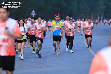 BINH DUONG NEW CITY HALF MARATHON 2024 - Ảnh #1750852