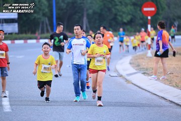 BINH DUONG NEW CITY HALF MARATHON 2024 - Ảnh #1726535