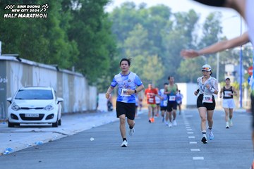BINH DUONG NEW CITY HALF MARATHON 2024 - Ảnh #1764684