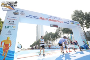 BINH DUONG NEW CITY HALF MARATHON 2024 - Ảnh #1818984