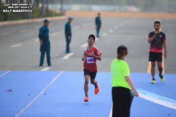 BINH DUONG NEW CITY HALF MARATHON 2024 - Ảnh #1738547