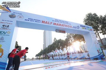 BINH DUONG NEW CITY HALF MARATHON 2024 - Ảnh #1819434