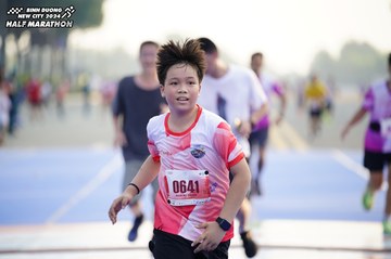 BINH DUONG NEW CITY HALF MARATHON 2024 - Ảnh #1761693