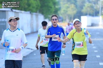 BINH DUONG NEW CITY HALF MARATHON 2024 - Ảnh #1770890