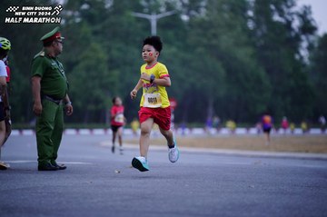 BINH DUONG NEW CITY HALF MARATHON 2024 - Ảnh #1724997
