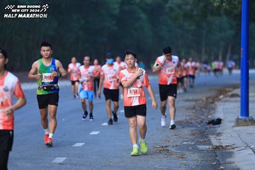 BINH DUONG NEW CITY HALF MARATHON 2024 - Ảnh #1750370