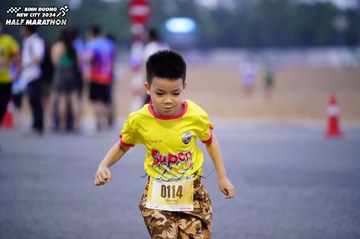 BINH DUONG NEW CITY HALF MARATHON 2024 - Ảnh #1725390