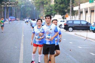 BINH DUONG NEW CITY HALF MARATHON 2024 - Ảnh #1755988