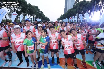 BINH DUONG NEW CITY HALF MARATHON 2024 - Ảnh #1738139