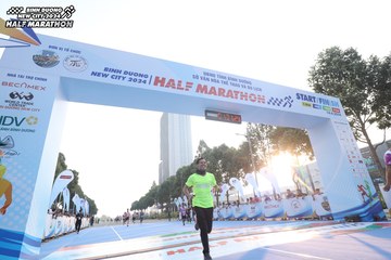 BINH DUONG NEW CITY HALF MARATHON 2024 - Ảnh #1819661