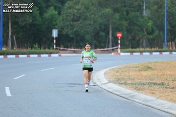 BINH DUONG NEW CITY HALF MARATHON 2024 - Ảnh #1735183