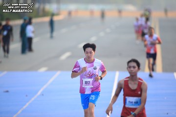 BINH DUONG NEW CITY HALF MARATHON 2024 - Ảnh #1740869
