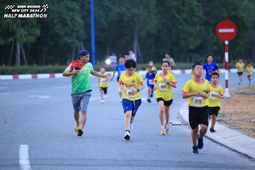 BINH DUONG NEW CITY HALF MARATHON 2024 - Ảnh #1726178