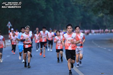 BINH DUONG NEW CITY HALF MARATHON 2024 - Ảnh #1750686