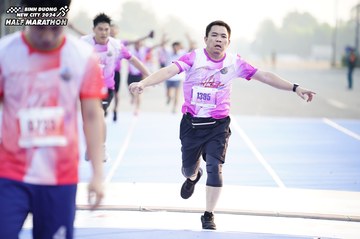 BINH DUONG NEW CITY HALF MARATHON 2024 - Ảnh #1758107