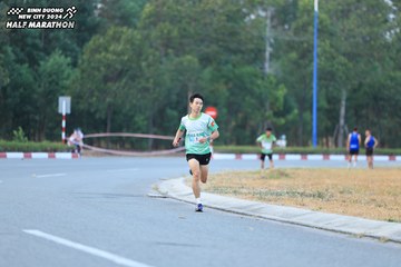 BINH DUONG NEW CITY HALF MARATHON 2024 - Ảnh #1735641