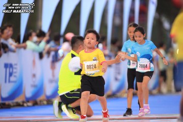 BINH DUONG NEW CITY HALF MARATHON 2024 - Ảnh #1724396