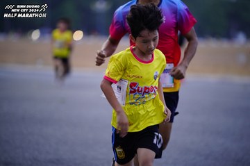 BINH DUONG NEW CITY HALF MARATHON 2024 - Ảnh #1725136