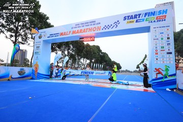 BINH DUONG NEW CITY HALF MARATHON 2024 - Ảnh #1729456