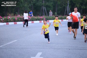 BINH DUONG NEW CITY HALF MARATHON 2024 - Ảnh #1726741