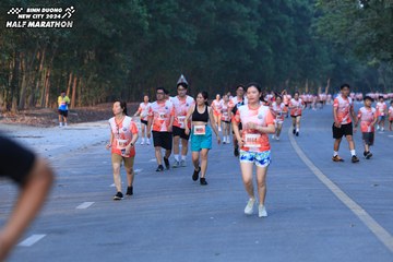 BINH DUONG NEW CITY HALF MARATHON 2024 - Ảnh #1772735