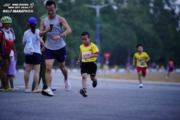 BINH DUONG NEW CITY HALF MARATHON 2024 - Ảnh #1724986