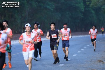 BINH DUONG NEW CITY HALF MARATHON 2024 - Ảnh #1750121